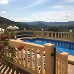 Villa Almazara *
