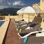 Almazara Villa *